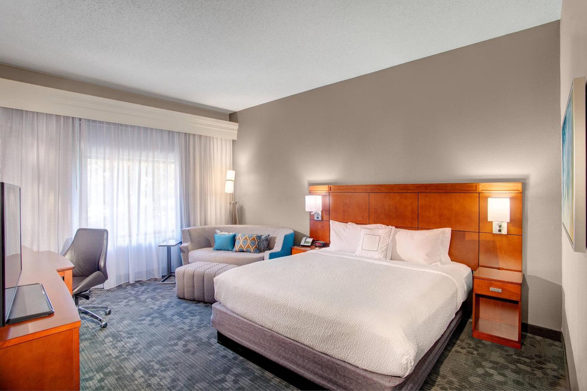 Courtyard By Marriott Columbia Northeast/Fort Jackson Area Экстерьер фото