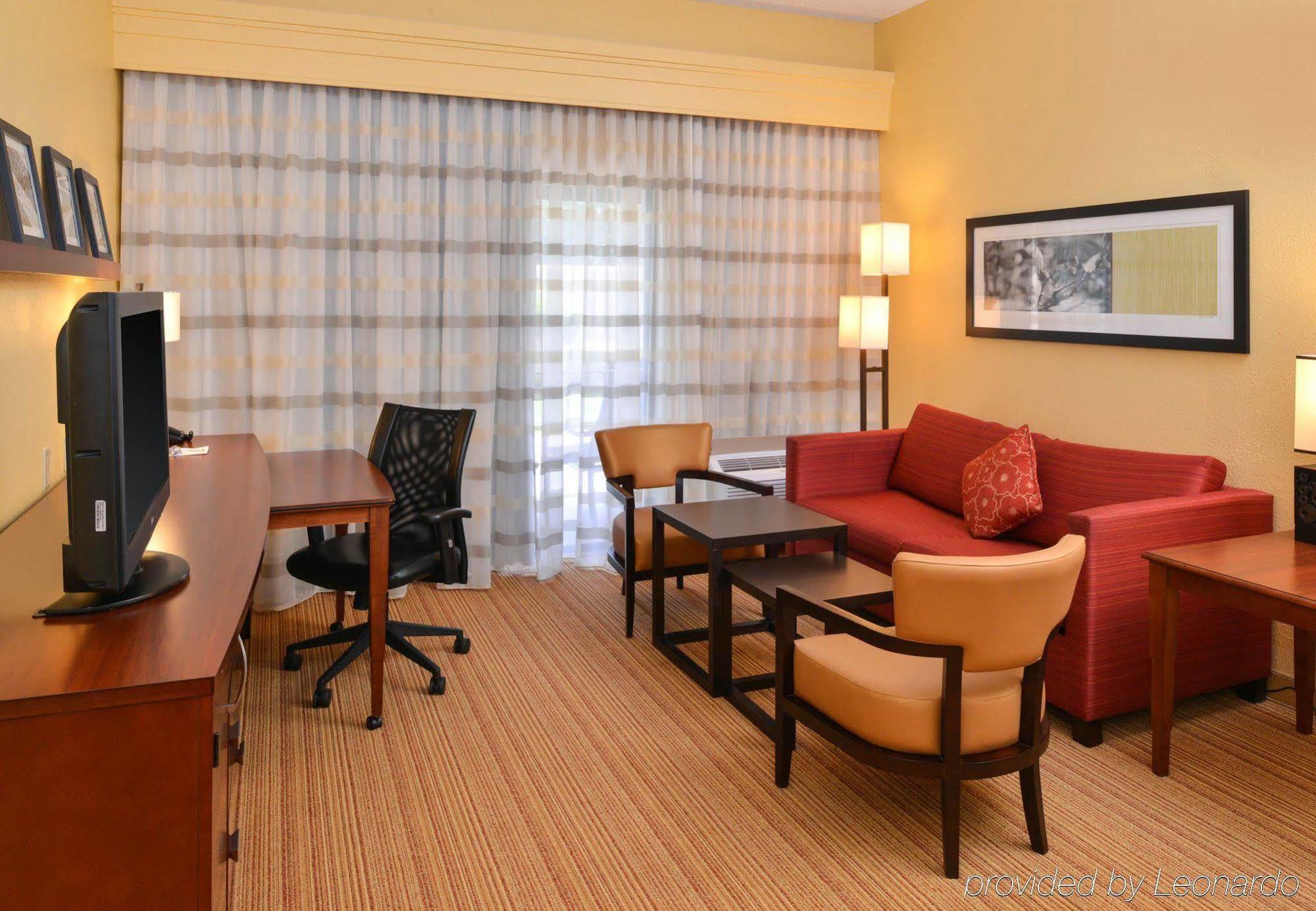 Courtyard By Marriott Columbia Northeast/Fort Jackson Area Экстерьер фото